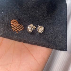 Used Pandora earrings- selling for an amazing price 😍